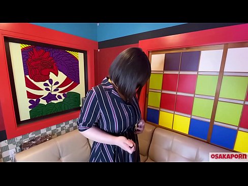 ❤️ Mrembo wa Kijapani mwenye matiti makubwa anapiga punyeto kwa kutumia midoli ya ngono na anakuwa na mshindo. Anazungumza katika mahojiano kuhusu uzoefu wake wa kutisha. Matiti makubwa na pussy yenye nywele ikiomboleza kwa sauti kubwa. Osakaporn Video ya ngono ️❤